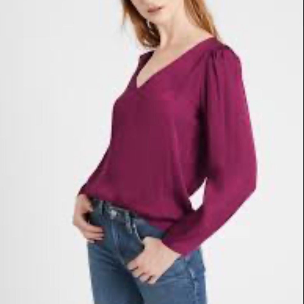 3/$10 Banana Republic Rich Burgundy Blouse